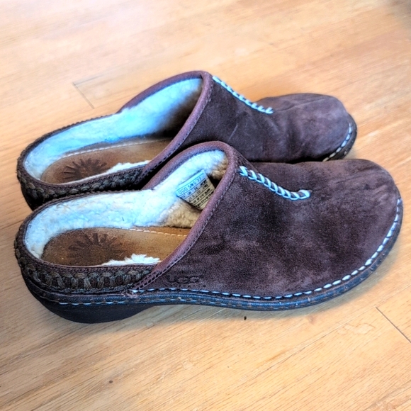 UGG Australia Women's Brown Leather Suede Clogs Mule Clog Sheepskin Shoes 7 - Picture 1 of 6